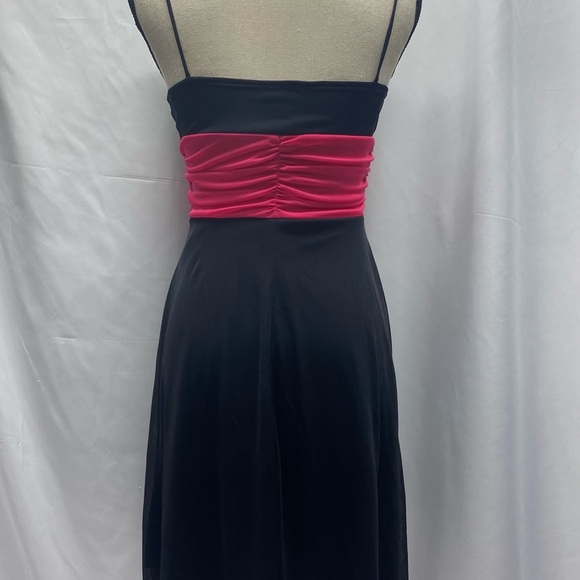B. Smart Y2K Black and Pink Ruched Sundress Sleeveless Size 7/8 Knee Length - Picture 9 of 12